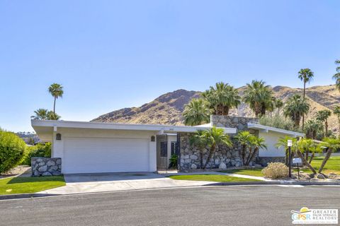 Photo of 2450 Camino Vida, Palm Springs, CA 92264 (MLS # 26802685PS)