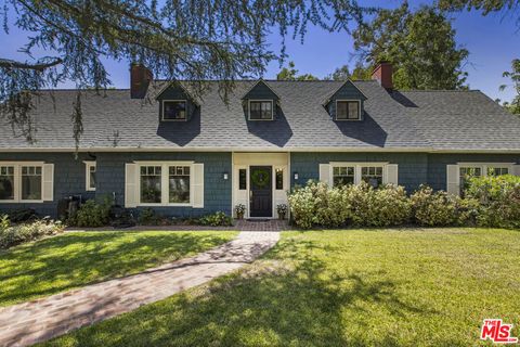 2555 N Altadena Drive Altadena CA 91001