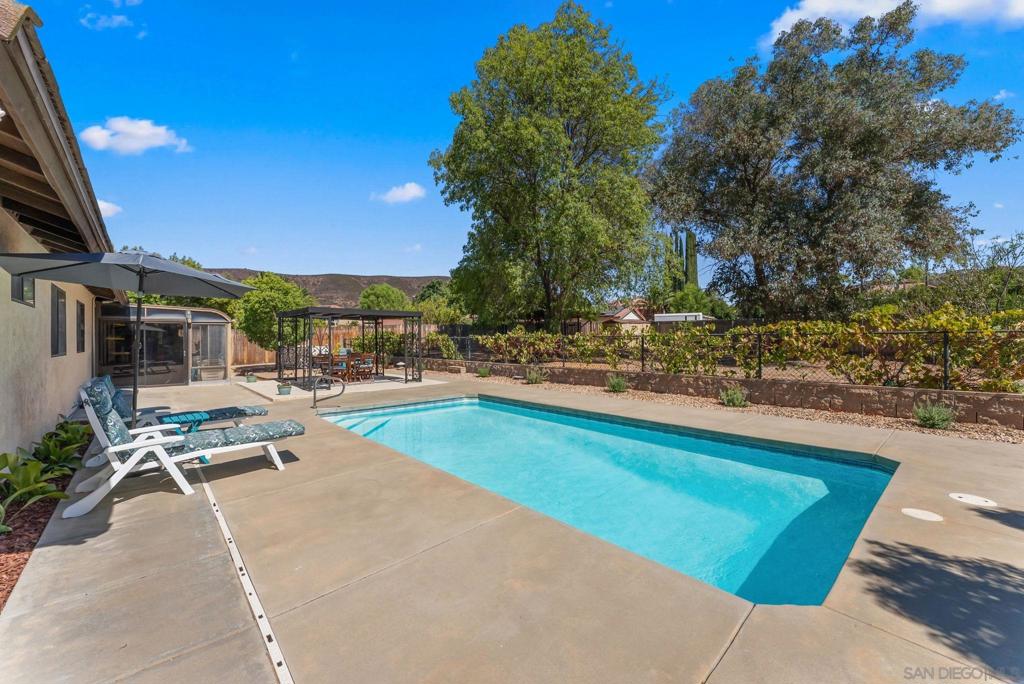 16333 Bassett