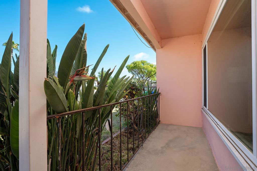 212 Los Alamos Dr