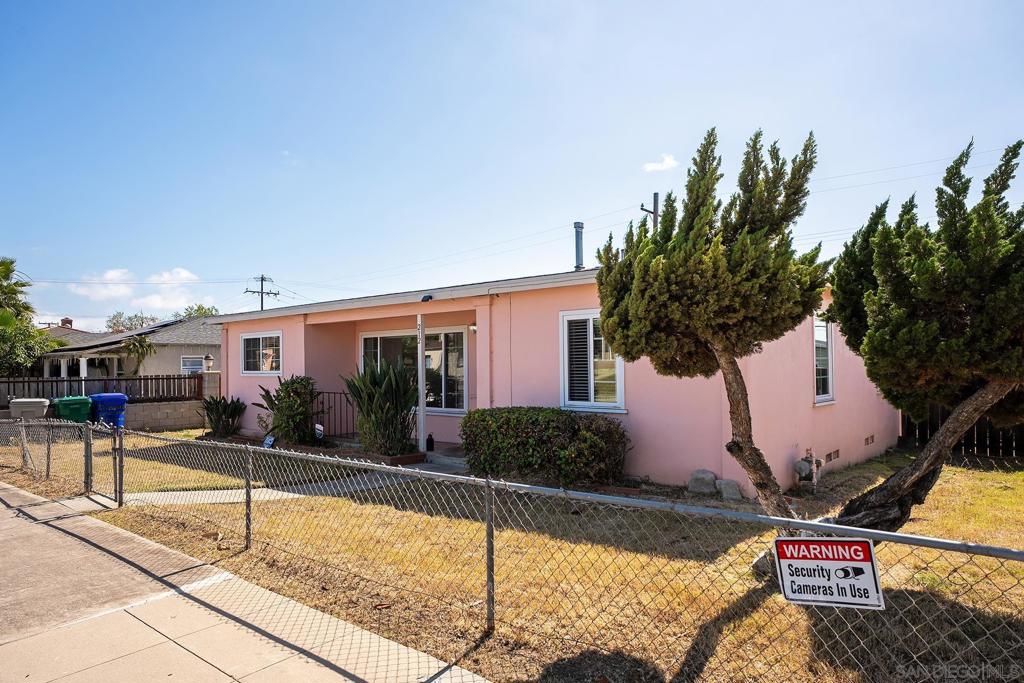 212 Los Alamos Dr