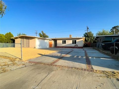1408 W Avenue H15 Lancaster CA 93534