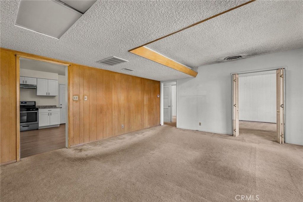 Photo of 5257 Bellaire Avenue, Valley Village, CA 91607 (MLS # SR25249358)