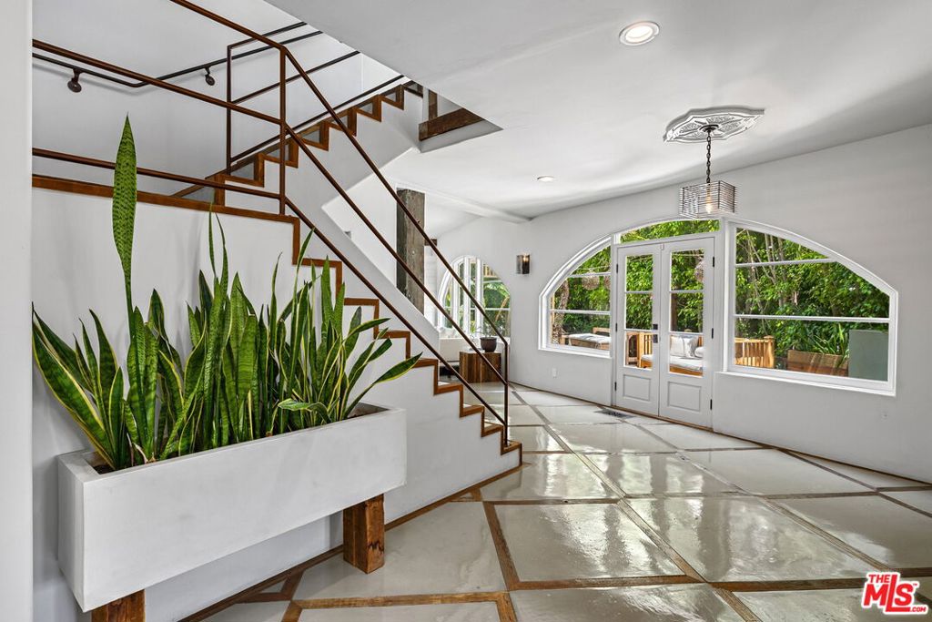 8249 Marmont Lane