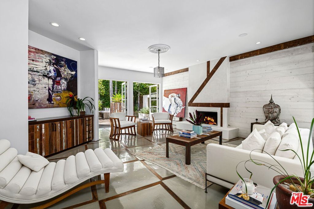 Photo of 8249 Marmont Lane, Los Angeles, CA 90069 (MLS # 25574307)