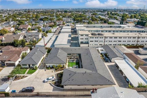 17302 Ermanita Avenue Torrance CA 90504