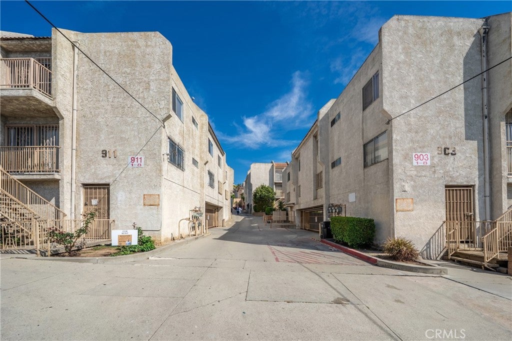 911 New Depot Street