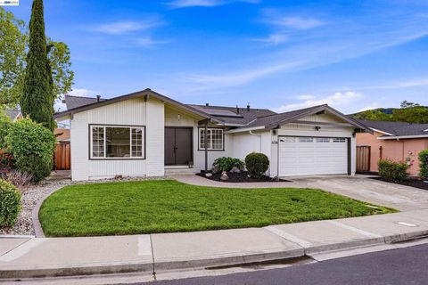 Photo of 6738 Rancho Ct Ct, Pleasanton, CA 94588 (MLS # 41132071)