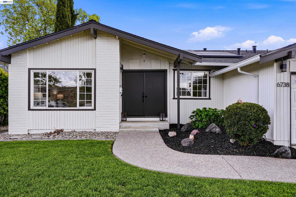 6738 Rancho Ct