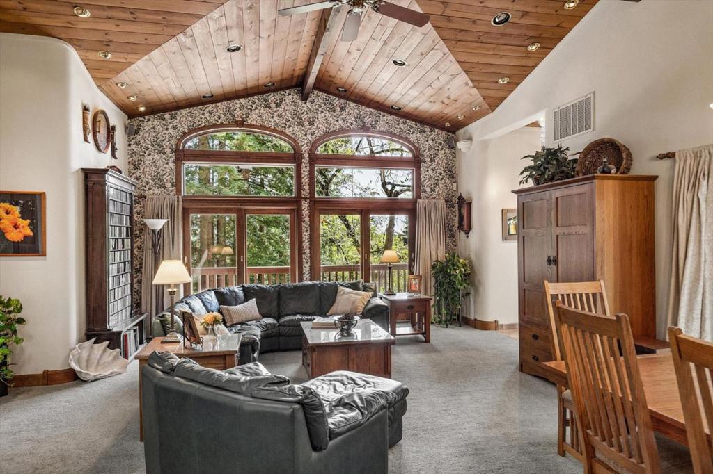 465 Sugarloaf Road