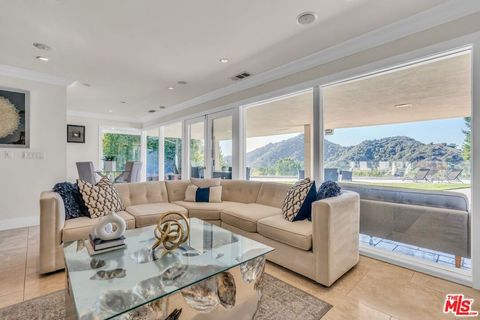 Photo of 2177 Summitridge Drive, Beverly Hills, CA 90210 (MLS # 25630247)