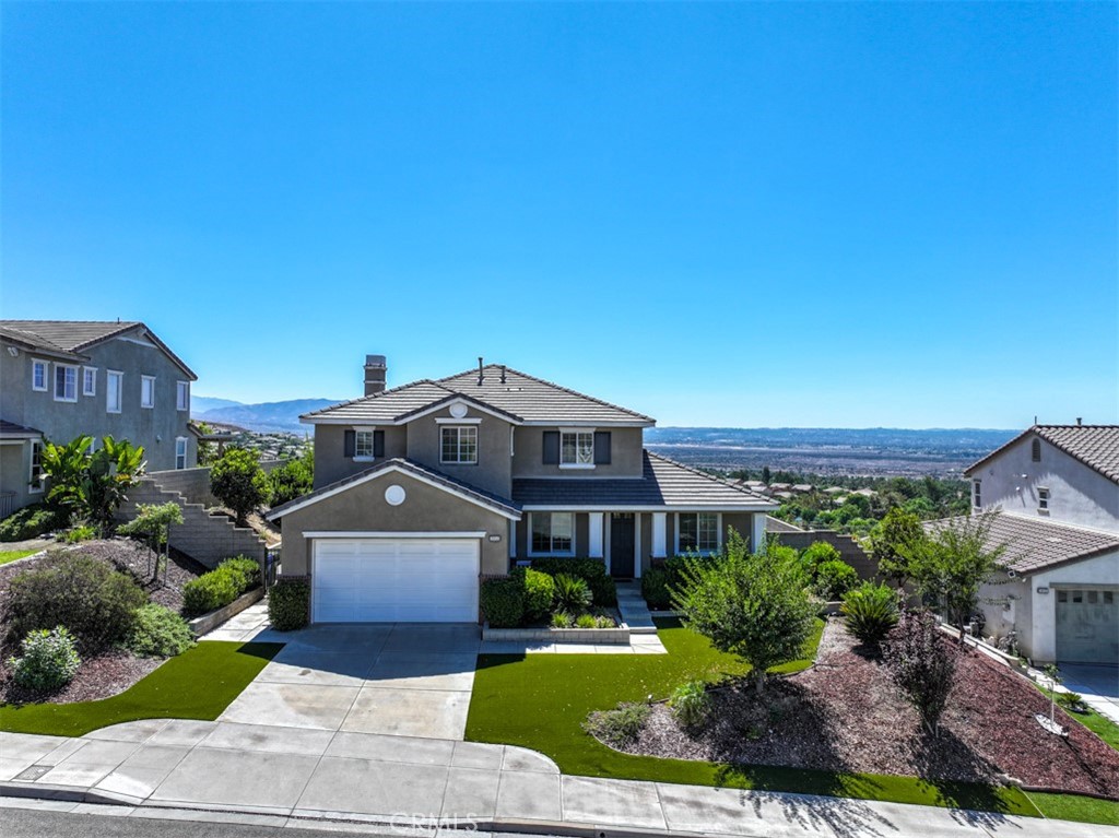 Welcome to East Highlands Ranch! This impeccable single-owner home offers 2,982 sq. ft. of living space with 4 bedrooms, 3 bathrooms, plus a versatile bonus room on the main floor that can easily be converted into a 5th bedroom. Set on a beautifully landscaped 8,921 sq. ft. lot, the property features a professionally designed front yard and peaceful views.
Inside, you’ll find an inviting open floor plan with spacious living and dining areas, a cozy fireplace, and abundant natural light. The kitchen flows seamlessly into the family room, creating the perfect hub for entertaining and everyday living. Upstairs, the generous bedrooms include a luxurious primary suite with a spa-inspired bathroom and ample closet space.
As part of the highly desirable East Highlands Ranch community, residents enjoy resort-style amenities including a catch-and-release lake, multiple swimming and wading pools, spas, tennis courts, pickleball, basketball court, softball field, walking track, playgrounds, clubhouse, and more than 60 miles of scenic walking trails.
Additional highlights include a 2-car attached garage, central heating and air, a durable tile roof, and meticulous upkeep by the original owners.
Don’t miss this rare opportunity to own a beautifully maintained home in one of Highland’s most sought-after neighborhoods!