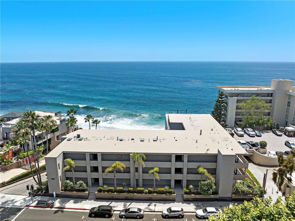 1585 S Coast 65