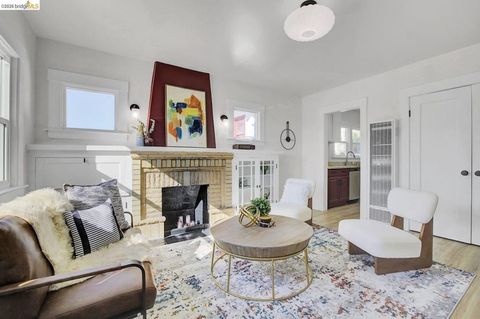 Photo of 5718 5718 Adeline St St, Oakland, CA 94608 (MLS # 41124427)