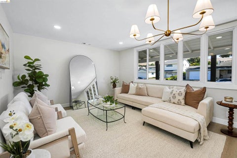 Photo of 31871 Kennet St ST, Hayward, CA 94544 (MLS # 41148936)