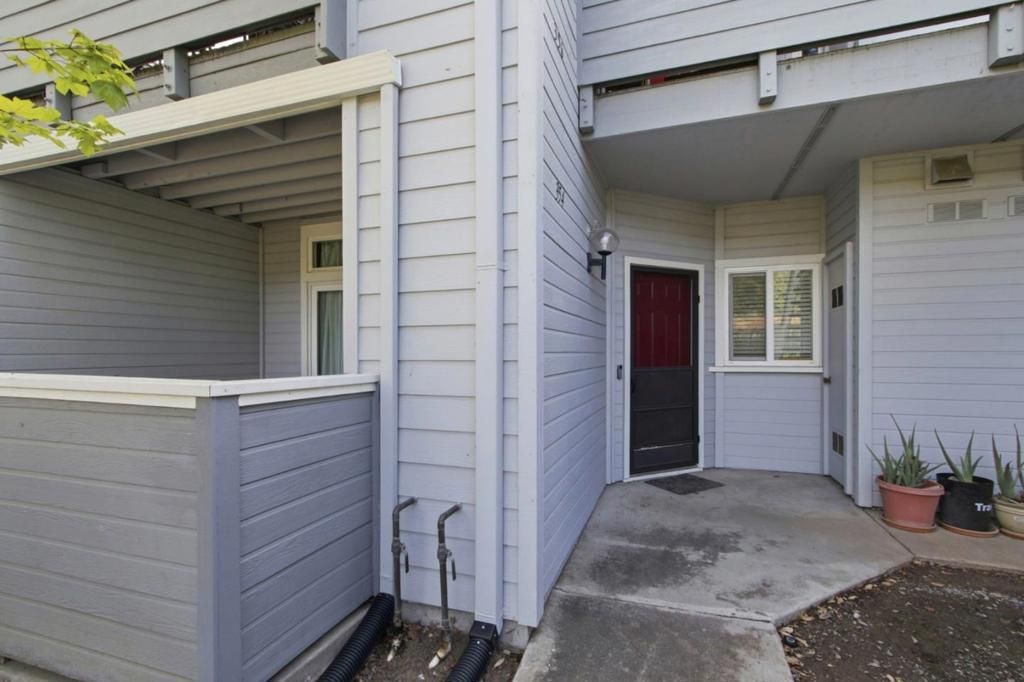 Photo of 354 Shadow Run Drive, San Jose, CA 95110 (MLS # ML82043597)