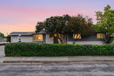 Photo of 3240 Santa Maria Avenue, Santa Clara, CA 95051 (MLS # ML82041097)