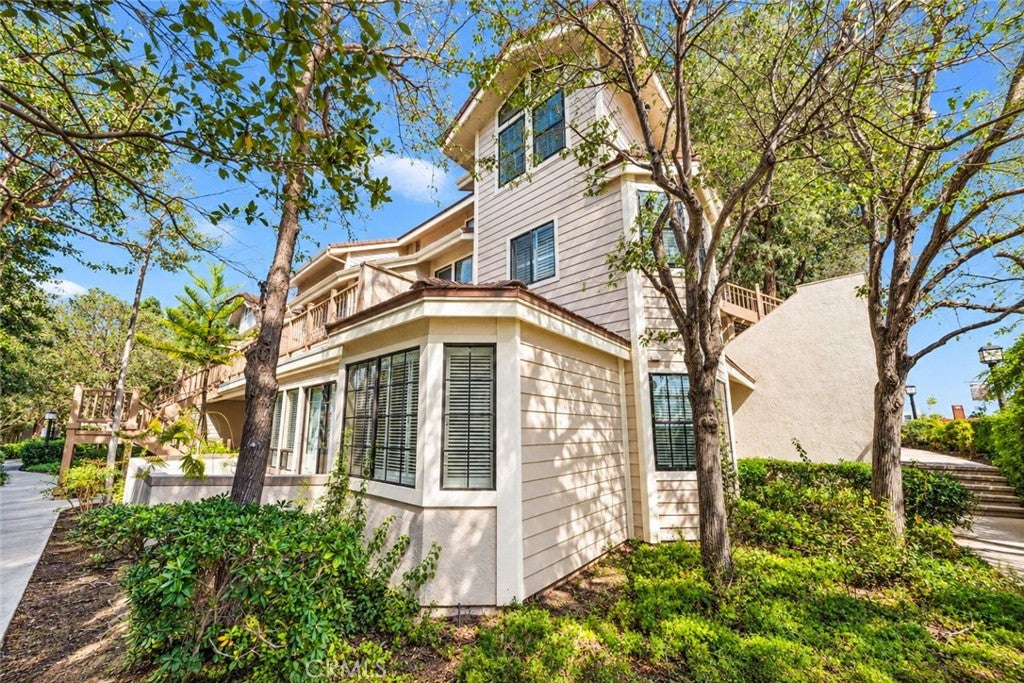 Properties 3 2551 Plaza Del Amo