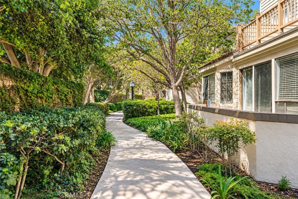 Properties 2 2551 Plaza Del Amo