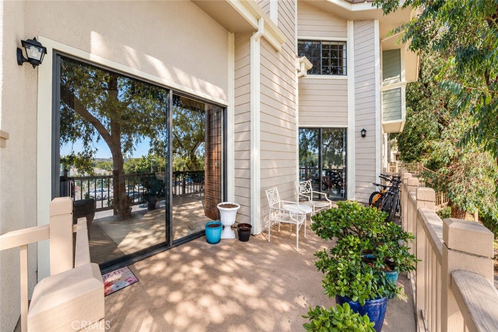 Properties 4 2551 Plaza Del Amo