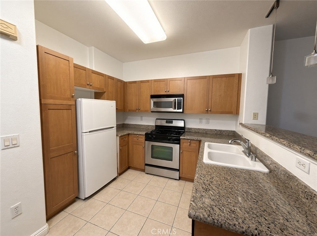 100 S Alameda Street 120