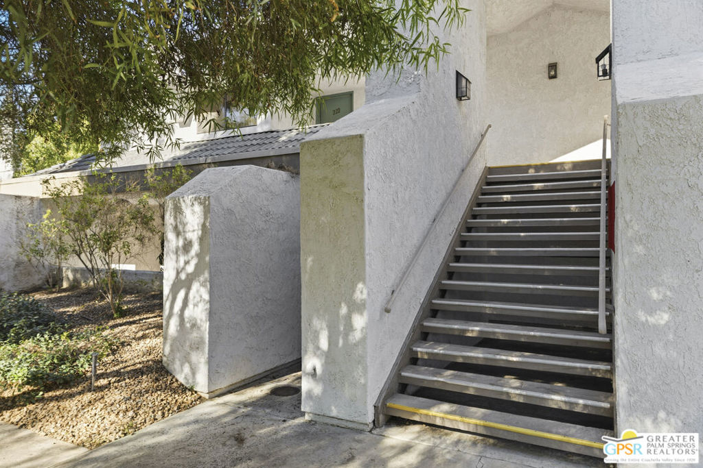 5301 E Waverly Drive 222