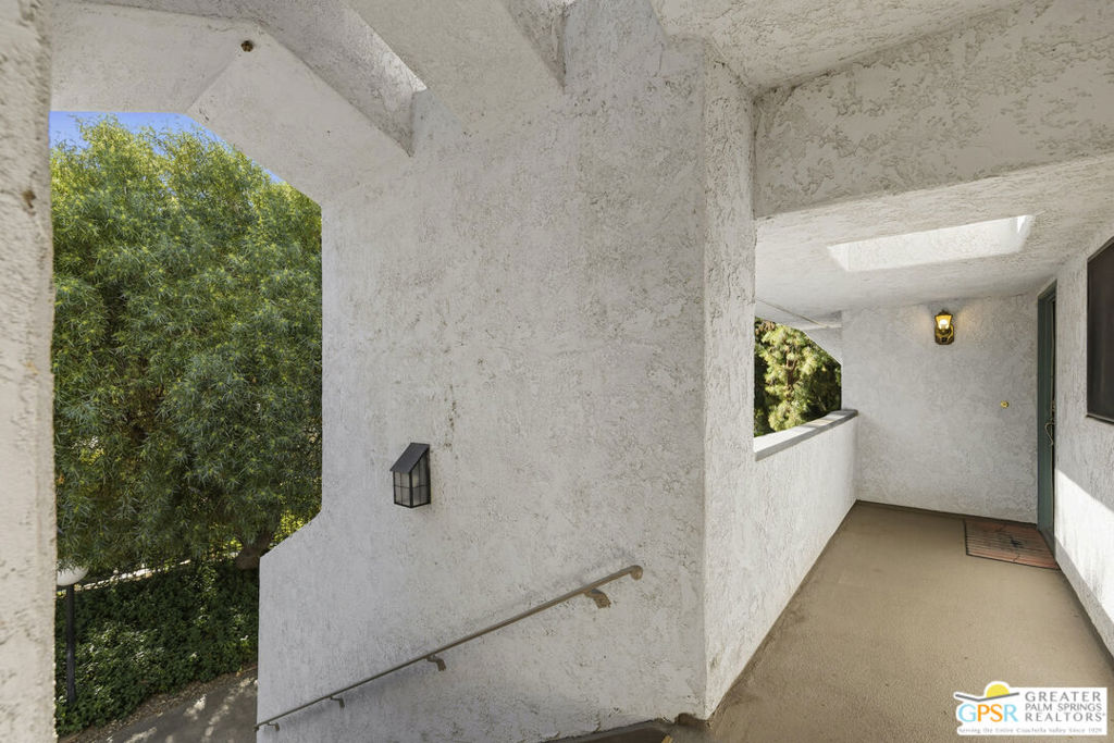 5301 E Waverly Drive 222