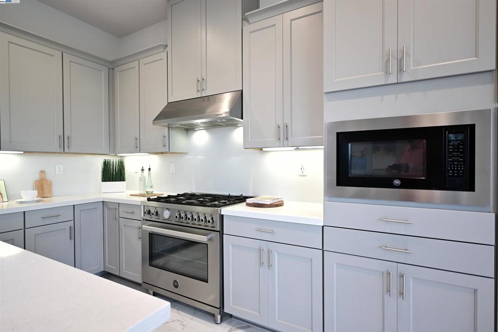 NEWARK - Residential
