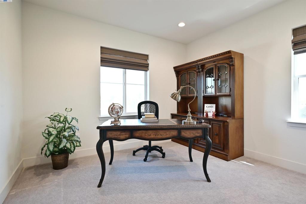 NEWARK - Residential