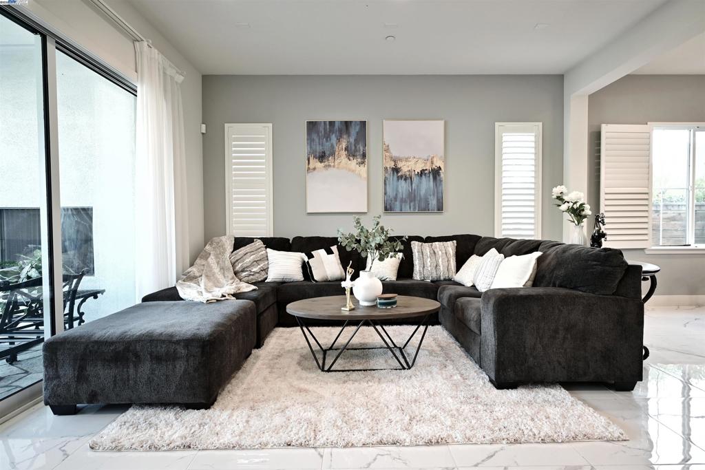 NEWARK - Residential