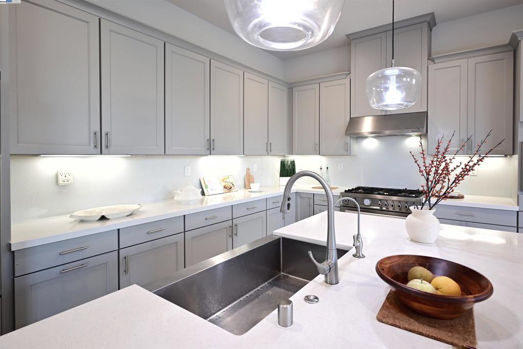 NEWARK - Residential