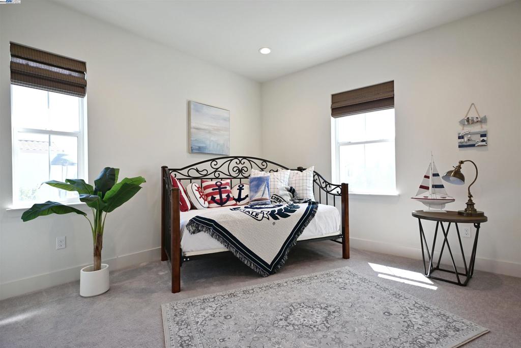 NEWARK - Residential