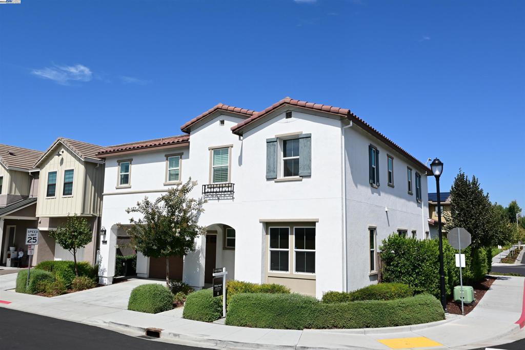 NEWARK - Residential