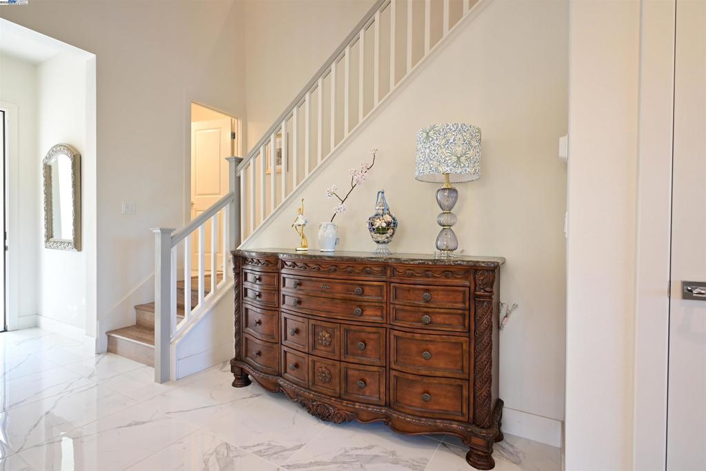 NEWARK - Residential