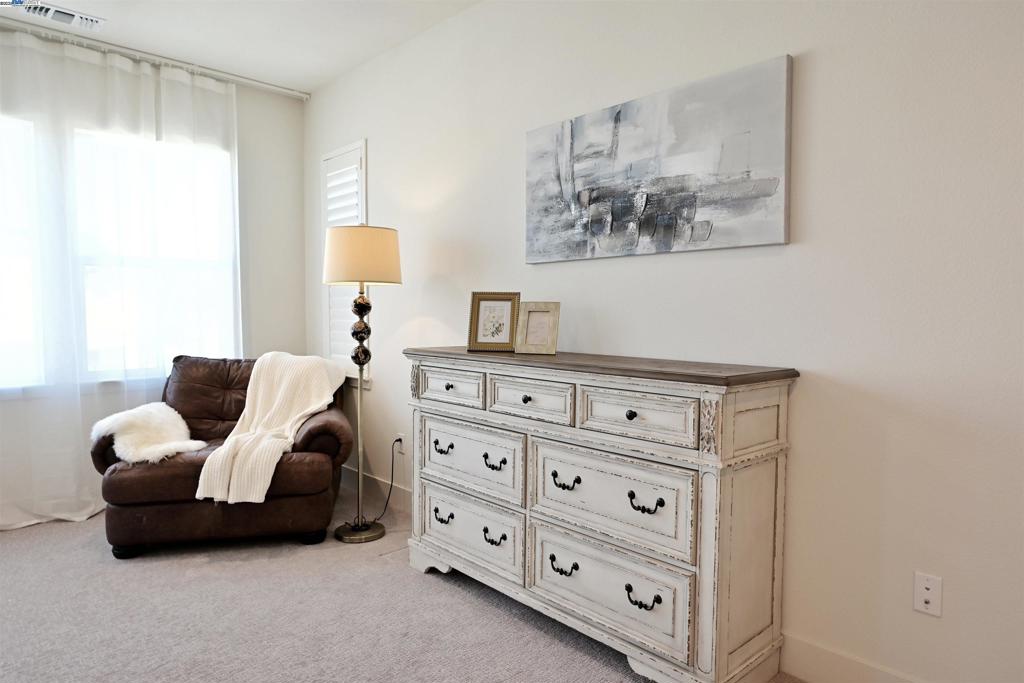 NEWARK - Residential