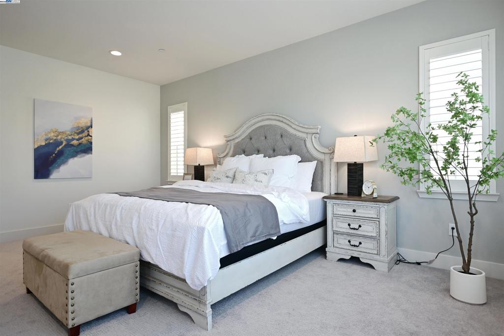 NEWARK - Residential