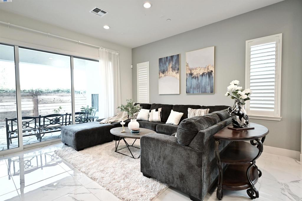 NEWARK - Residential