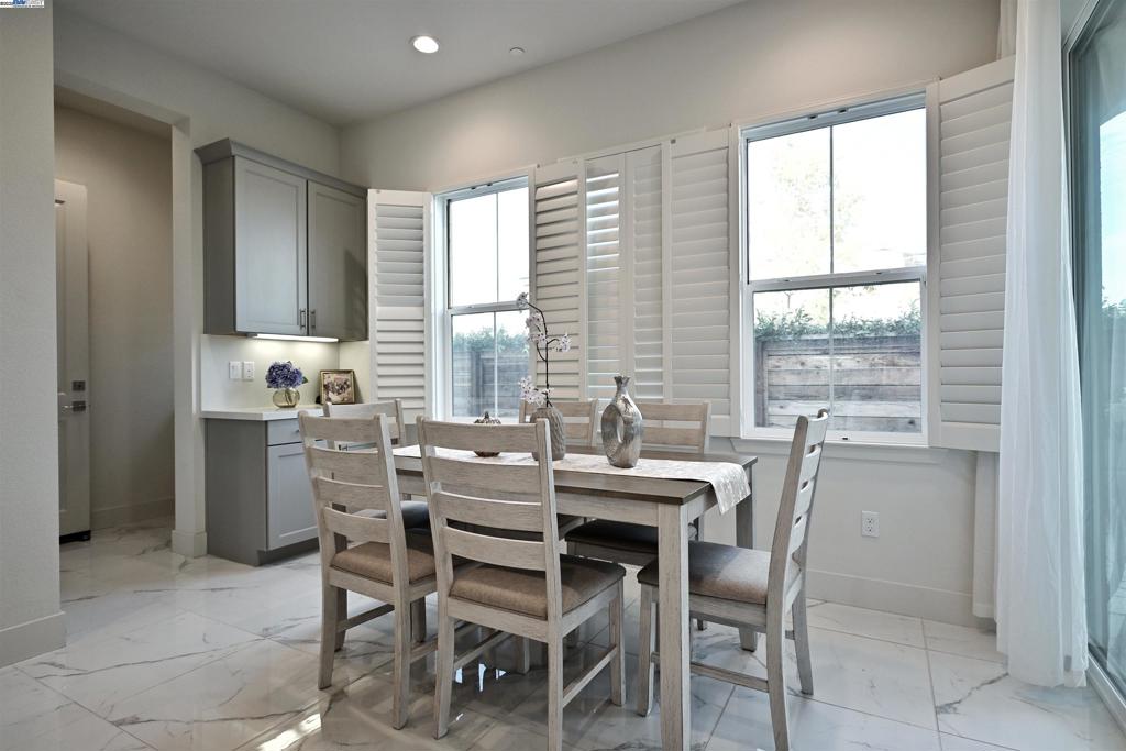 NEWARK - Residential