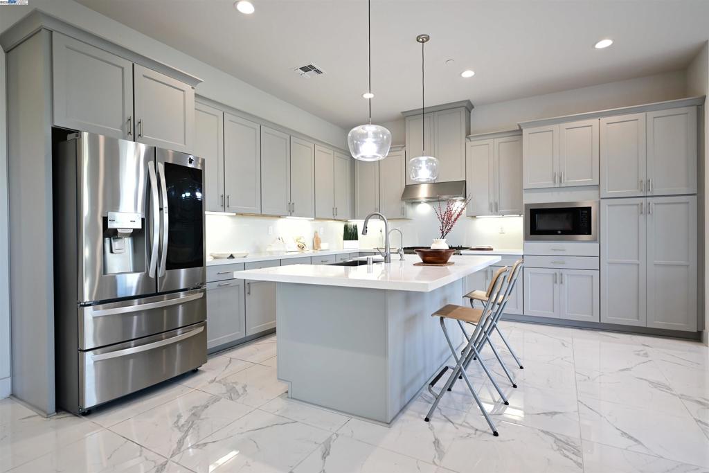 NEWARK - Residential