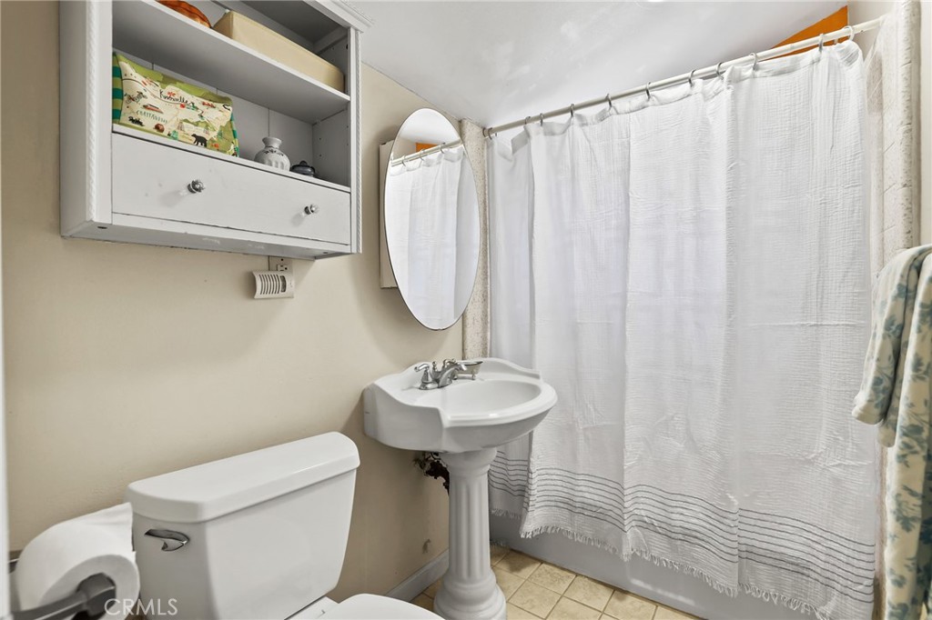 Corona del Mar South of PCH (CDMS) - Residential