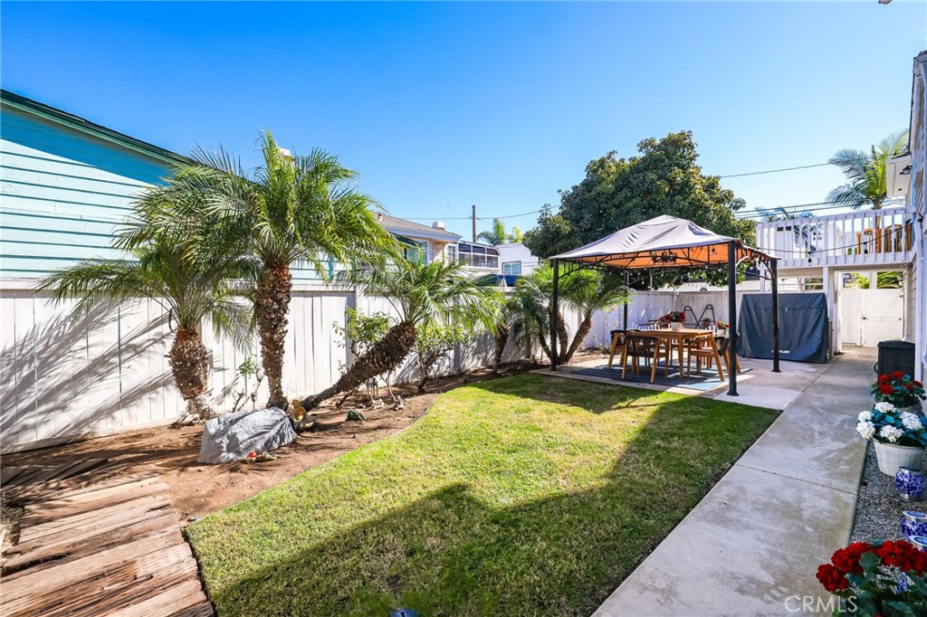 Corona del Mar South of PCH (CDMS) - Residential