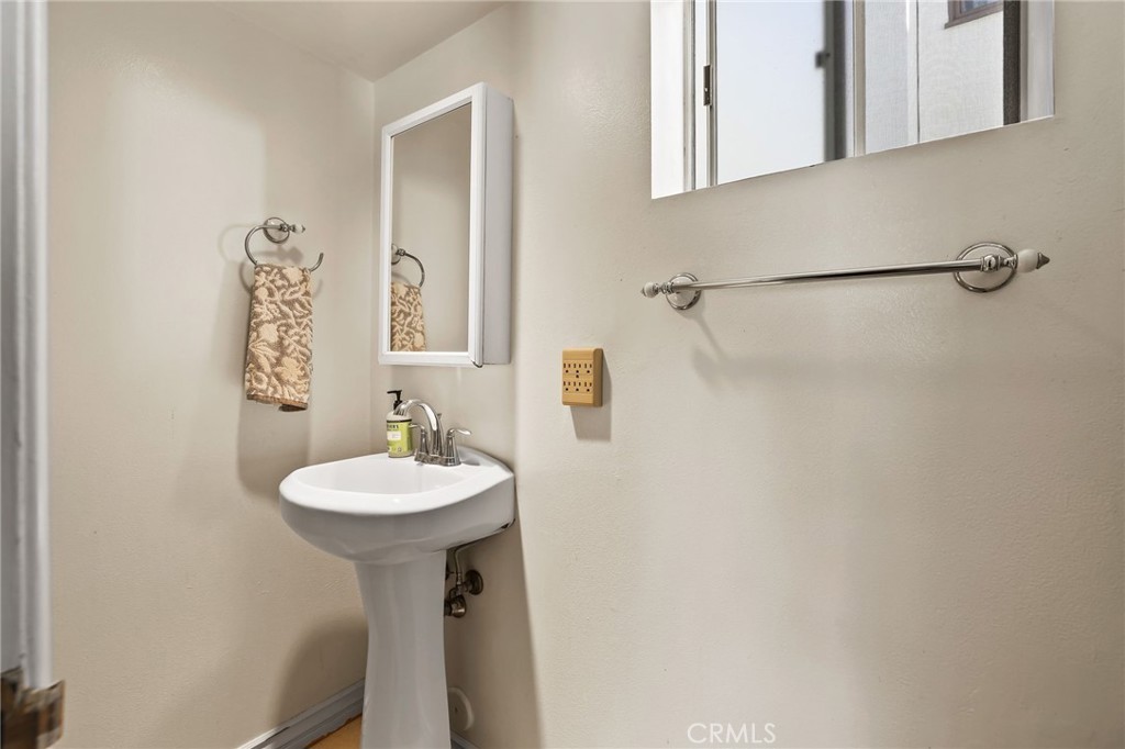 Corona del Mar South of PCH (CDMS) - Residential