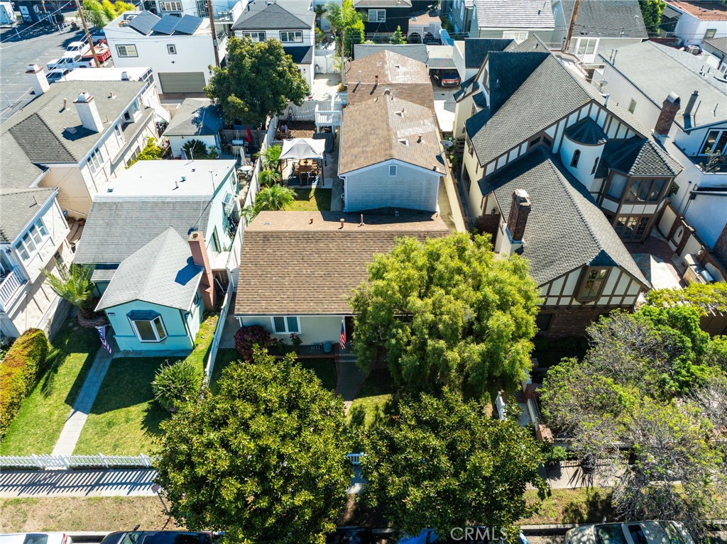 Corona del Mar South of PCH (CDMS) - Residential