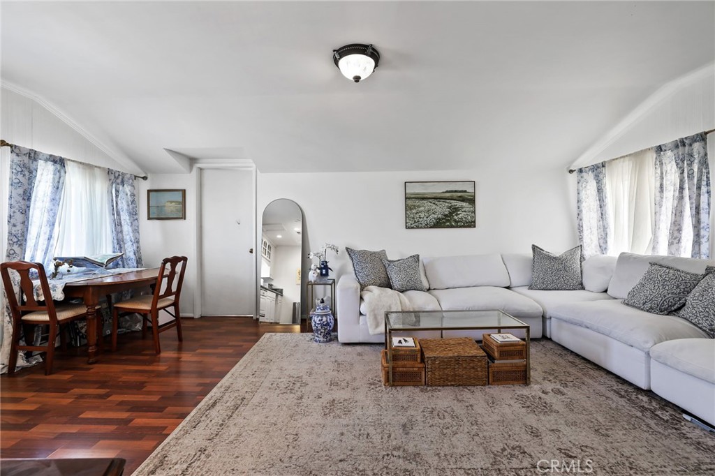 Corona del Mar South of PCH (CDMS) - Residential