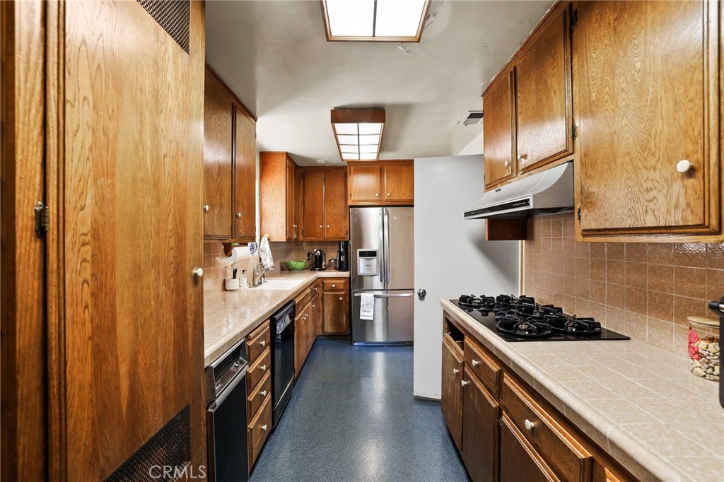 Corona del Mar South of PCH (CDMS) - Residential