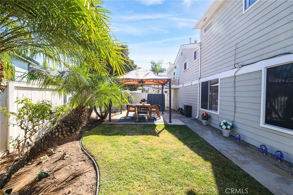 Corona del Mar South of PCH (CDMS) - Residential