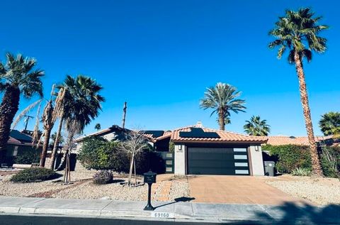 Photo of 69160 San Helena Avenue, Cathedral City, CA 92234 (MLS # 219141367DA)