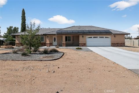 Photo of 20726 Nisqually Rd, Apple Valley, CA 92308 (MLS # IG26000430)