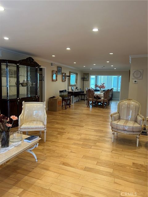 Photo of 5315 Yarmouth Ave #216, Encino, CA 91316 (MLS # SR26089491)