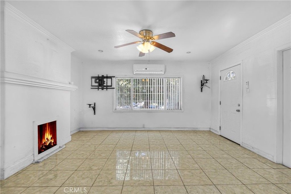 Photo of 2662 Rich Street, Los Angeles, CA 90039 (MLS # SR25238665)